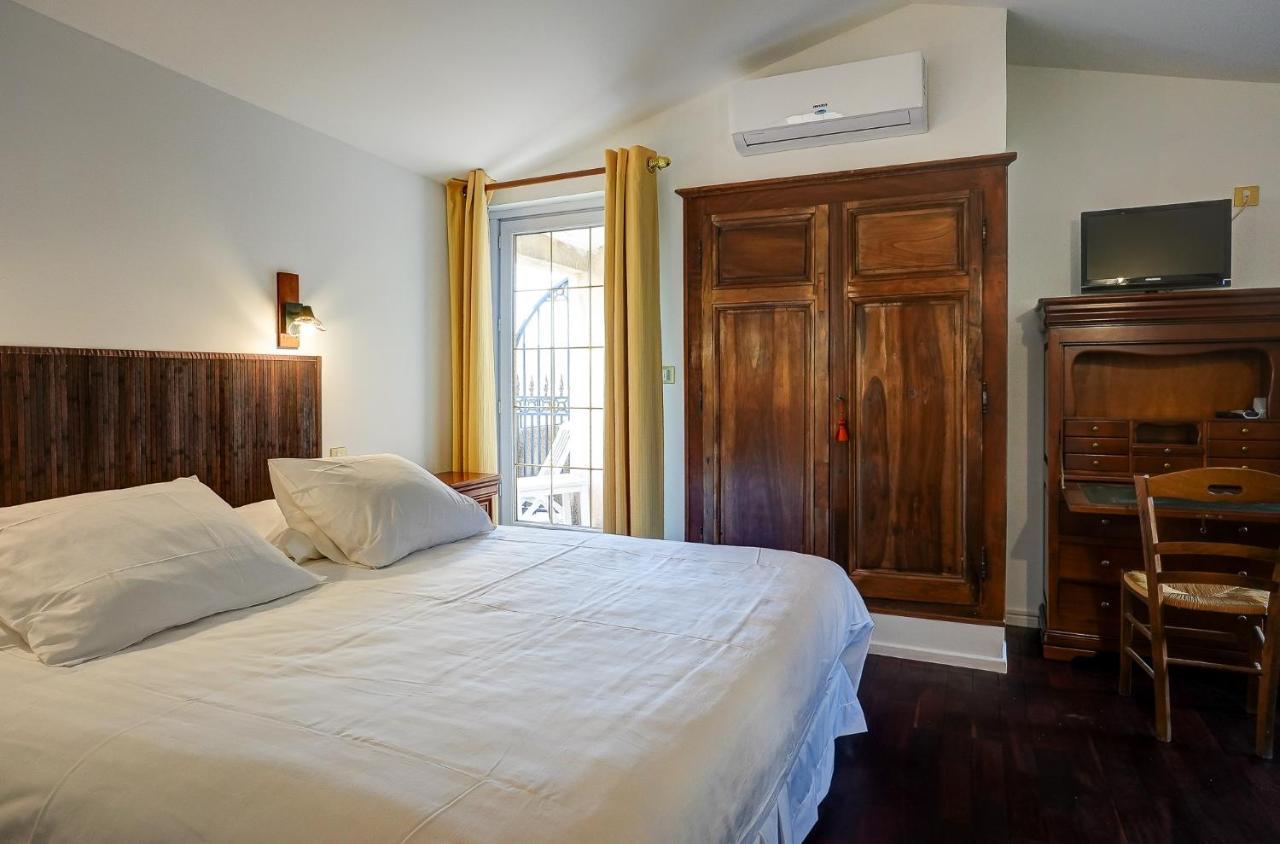 La Chaumiere, Demeure D'Hotes Lauris Exterior photo